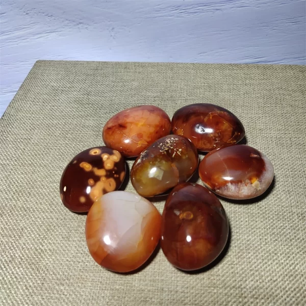 60-85g Natural Crystals Red Agate Raw Ore Polished Hand Play Witchcraft Supplies Meditation Reiki Healing Home Decoration - Image 6